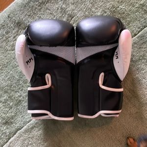 Kickbox fitness gloves and wraps